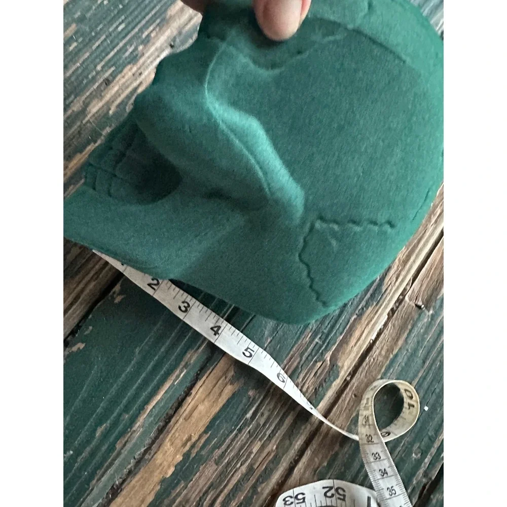 Target flocked skull